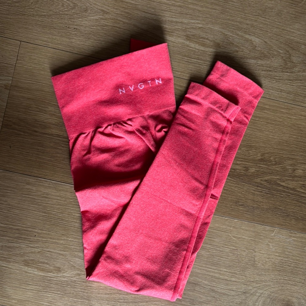 NVGTN Red High-Waisted Leggings for Active Comfort